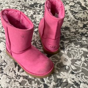 Girls, pink Ugg boots